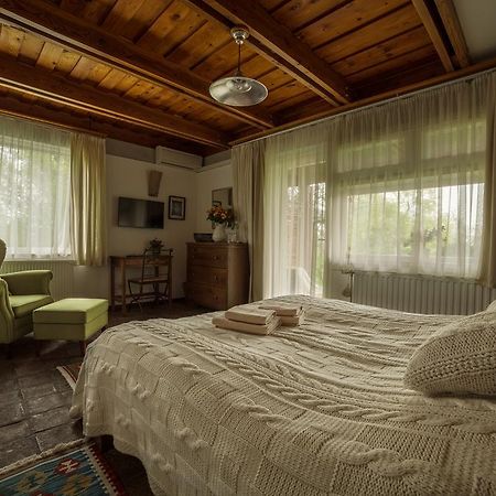 Káli Art Inn Panzió Köveskál Exterior foto